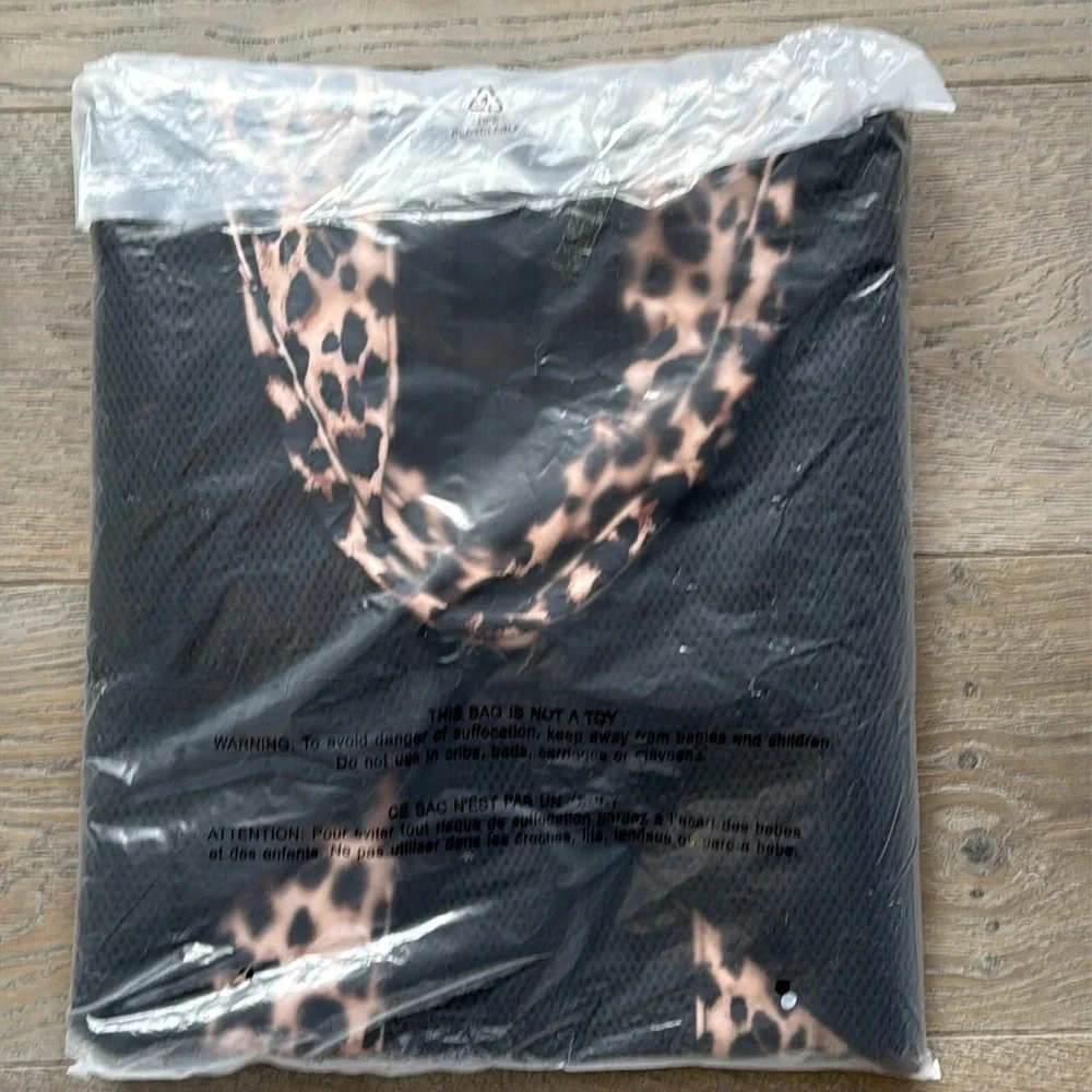 VS Leopard Print Black Mesh Tote Top Zip Closure Bag 14"L x 15"H x 10"D - Picture 4 of 7